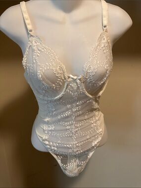 Vintage Le Mystère Julia Lace Slip in white 34